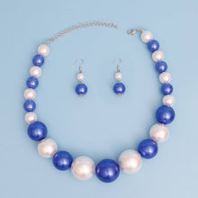 Load image into Gallery viewer, Blue and White Graduated Bubble Gum Pearls
