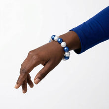 Load image into Gallery viewer, Blue and White Pearl 15mm Stretch Bracelet
