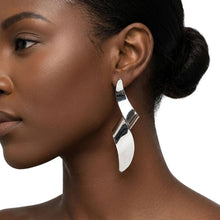 Load image into Gallery viewer, Drop Silver Oversized Twist Sculpted Earrings
