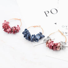 Load image into Gallery viewer, Petal Earrings

