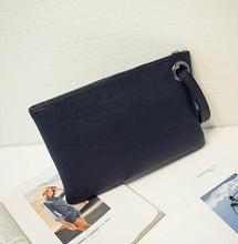 Load image into Gallery viewer, Sidney Clutch
